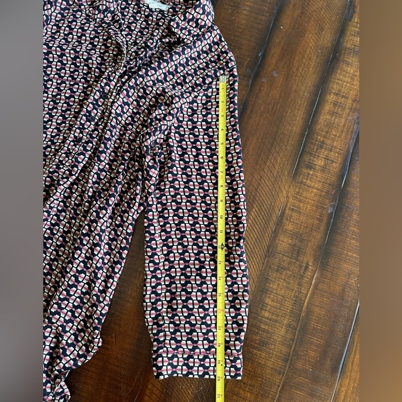 Pleione Classic Lightweight Flowy Size Medium - Picture 15 of 16